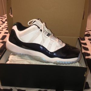 Air Jordan 11 Retro Low